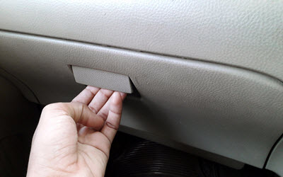 Volvo Glove Compartment Check