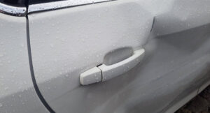 Read more about the article The Best Way to Fix Car Door Dents in Austin